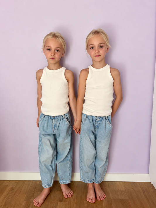 LUCIE & LIV